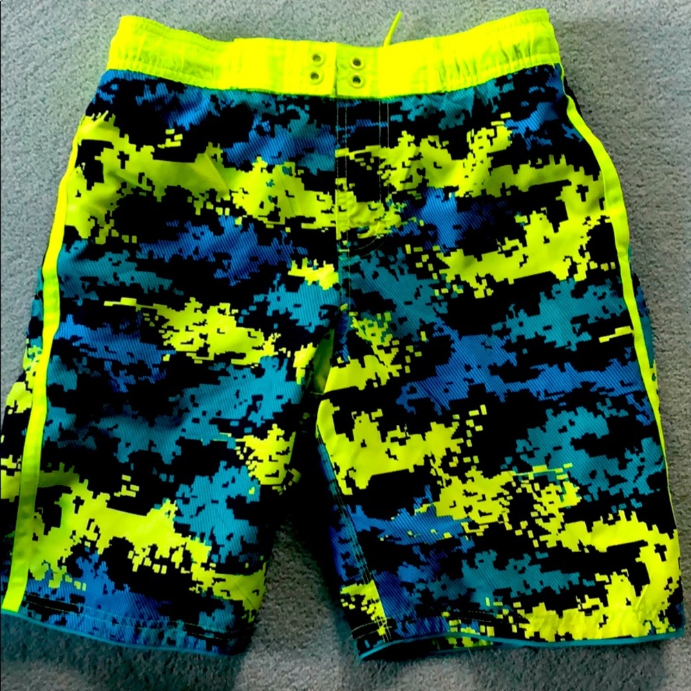 Nike boys swim trunks. Med, lined , pockets